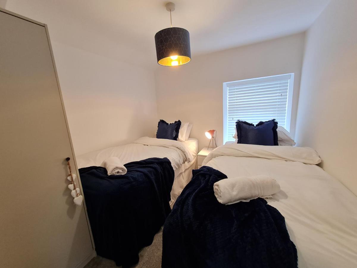 Perfect Location 3 Bed Serviced Apartment With Bike Storage For Bpw. Close To Brecon Beacons Мертир-Тидвилл Экстерьер фото