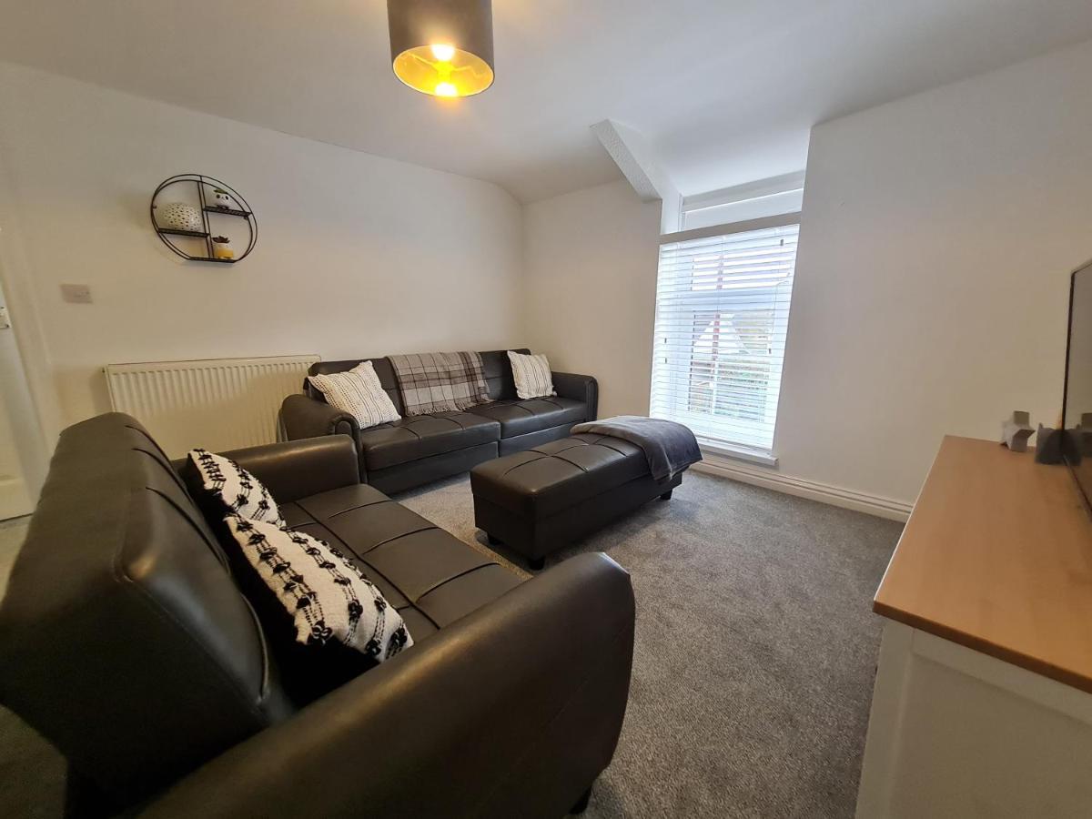 Perfect Location 3 Bed Serviced Apartment With Bike Storage For Bpw. Close To Brecon Beacons Мертир-Тидвилл Экстерьер фото